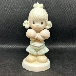 PRECIOUS Moments "Faith Is A Victory" figurine